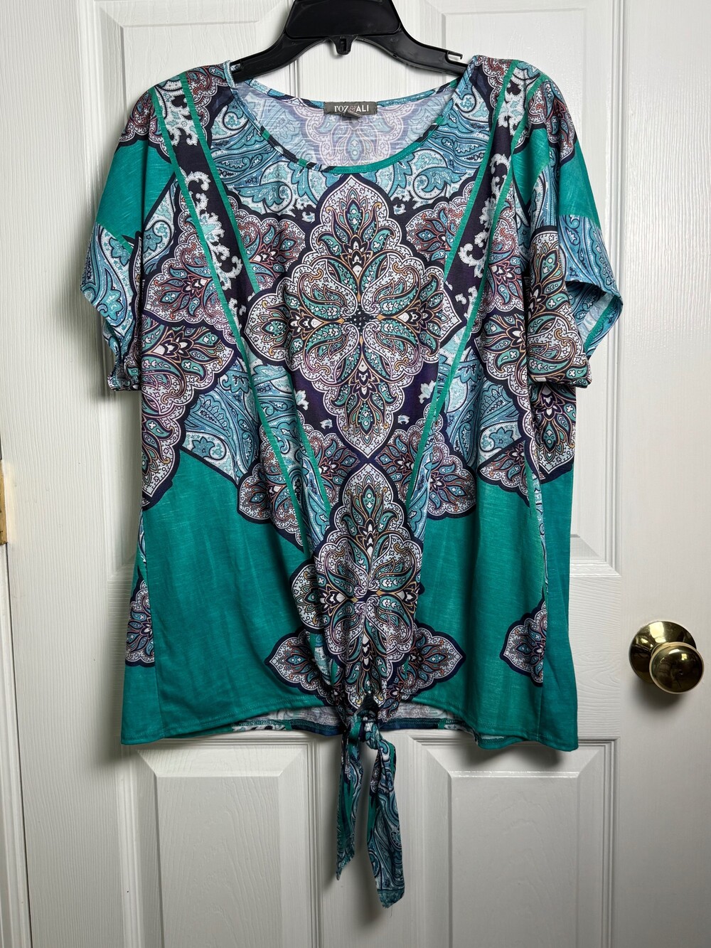 Rob & ALI 2X Paisley Print Tie Front Top Short Sleeve Plus Size